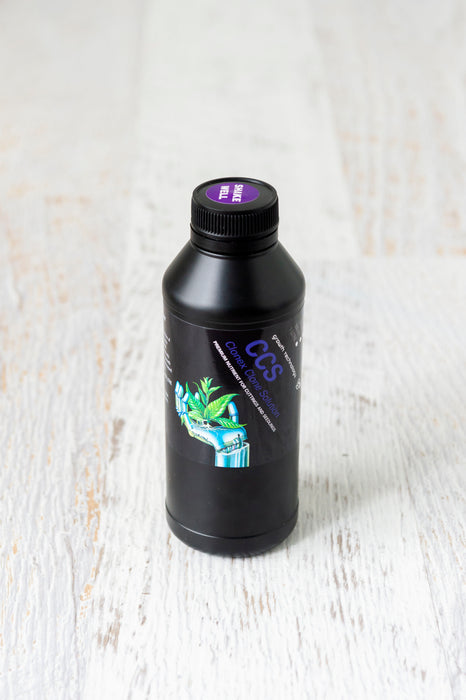 Clonex Clone Solution in black plastic bottle